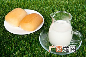 酸奶可以直接敷脸上吗？酸奶可以敷脸吗？