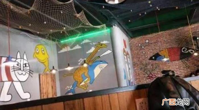杨紫烤鱼店,赵丽颖杨紫合开烤鱼店被赞价格良心