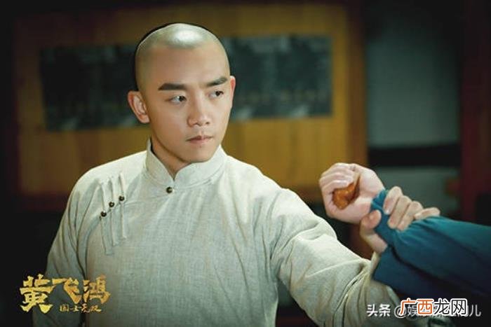 郑恺彭于晏,彭于晏暴瘦32斤郑恺增肥40斤都是狠角色