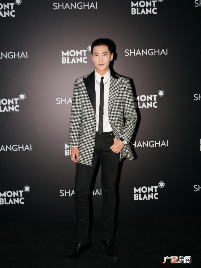 杨洋朱正廷，183cm朱正廷和180cm杨洋