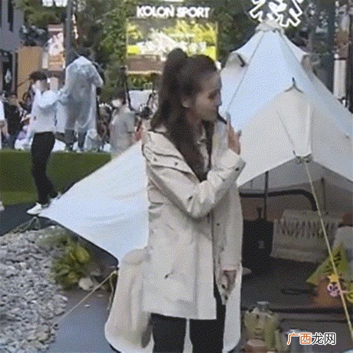 刘诗诗坐姿，刘诗诗耍帅体验大爷式坐姿秒感太尬
