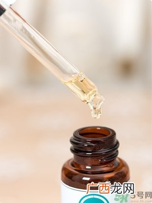 霓净思Neogence粉刺溶解精华液真假辨别图