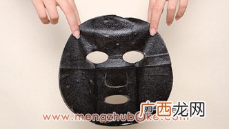春雨黑蜂蜜面膜真假辨别 春雨黑蜂蜜面膜掉色与精化液颜色
