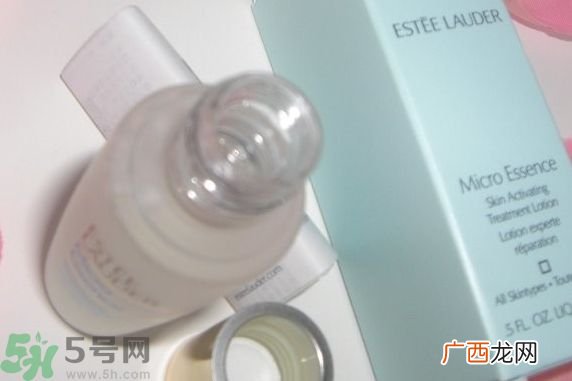 雅诗兰黛全新微精华喷雾怎么用?