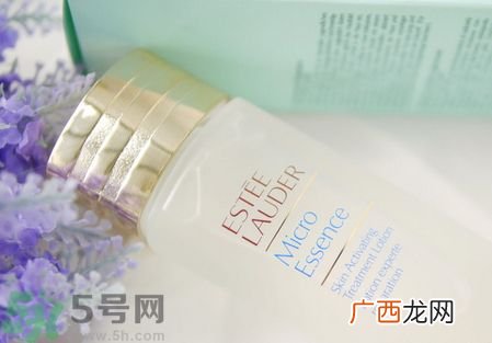 雅诗兰黛全新微精华喷雾怎么用?