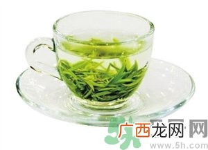 女生可以喝什么茶排毒养颜？女生喝什么茶可以美容？
