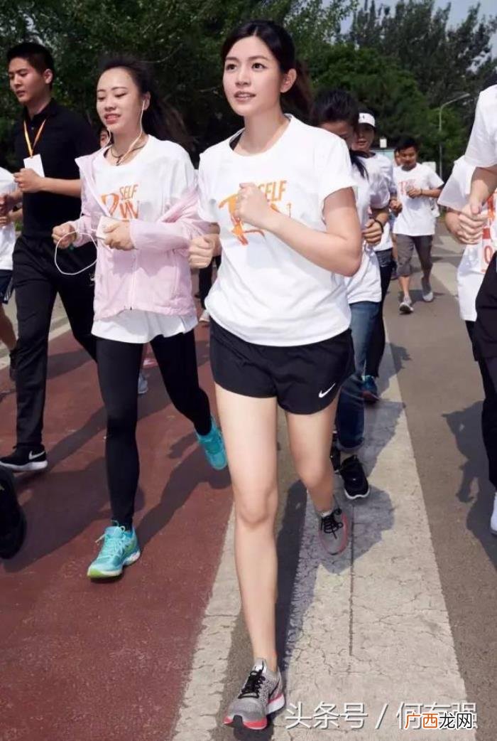 陈妍希婚后，陈妍希婚后首次公开亮相发个素颜照就上热搜