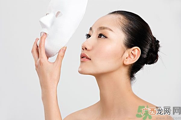 洗澡的时候可以敷面膜吗？敷面膜和洗澡的顺序