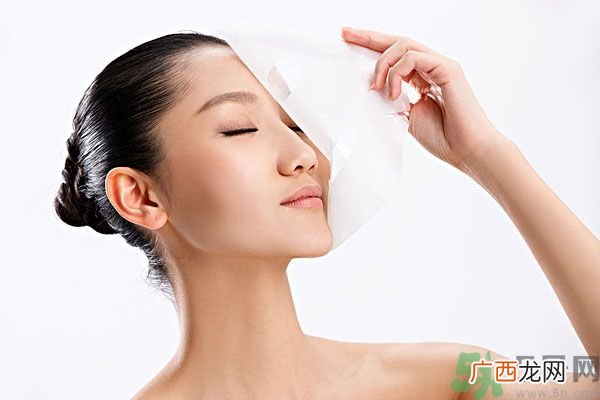 洗澡的时候可以敷面膜吗？敷面膜和洗澡的顺序