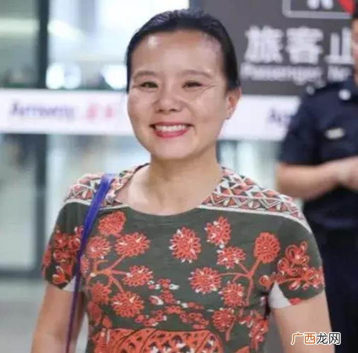 刘诗诗撞脸，说刘诗诗撞脸刘亦菲和李宝英我接受