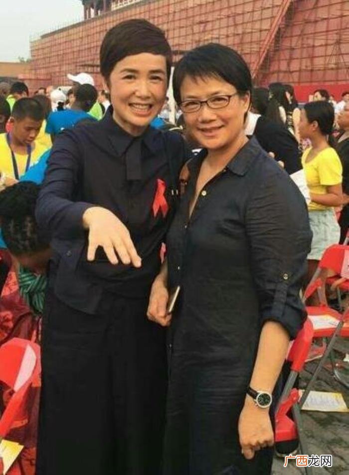 欧豪牵手照，欧豪牵手30岁的马思纯做实姐弟恋