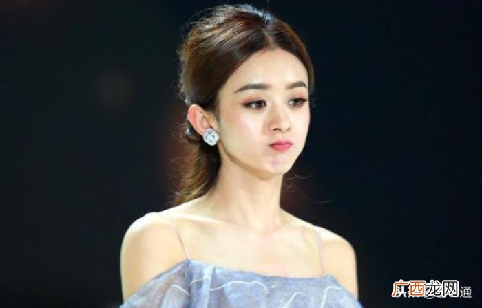 赵丽颖钻戒，赵丽颖结婚后首次晒照10.16克拉钻戒亮眼