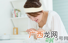 洗脸水里加蜂蜜有什么好处?洗脸水加蜂蜜的功效与作用