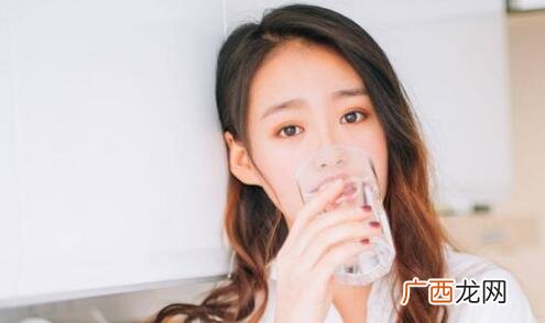 男生不会和女生聊天找话题怎么办？
