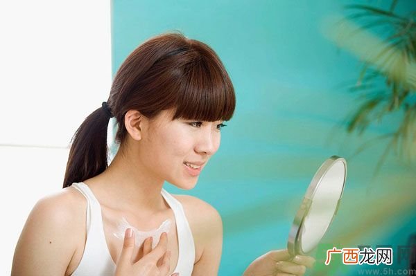 暗沉油性皮肤用什么护肤品?油性皮肤暗沉怎么护理?