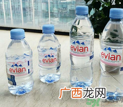 依云矿泉水敷脸可以补水保湿吗?