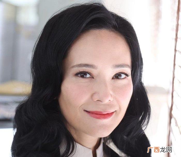 郭羡妮老公，47岁郭羡妮与丈夫分居一年多终团圆