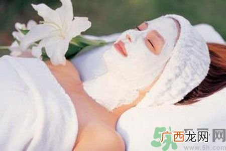 皮肤出油怎么办？皮肤出油用什么面膜？