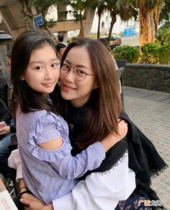 霍汶希生女，霍汶希认为生女儿是人生中最对的决定