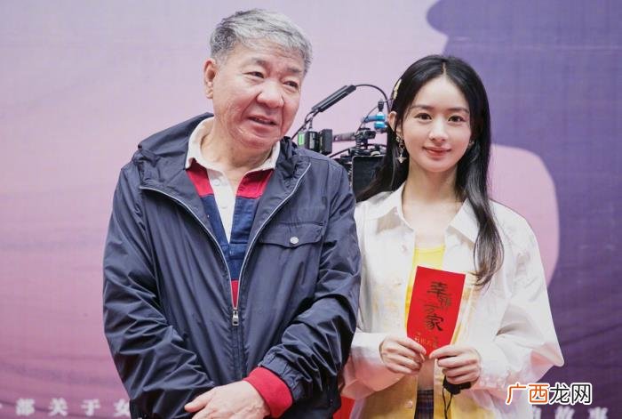赵丽颖口罩，赵丽颖戴口罩出席新戏发布会引热议
