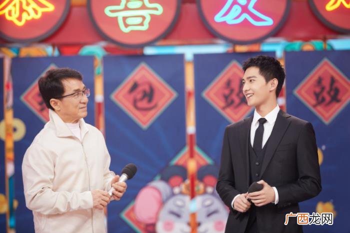 杨洋资讯站，杨洋资讯站带着快本羊九宫格帅照走来了