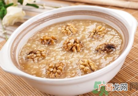 春季怎么护肤?春季护肤吃什么?