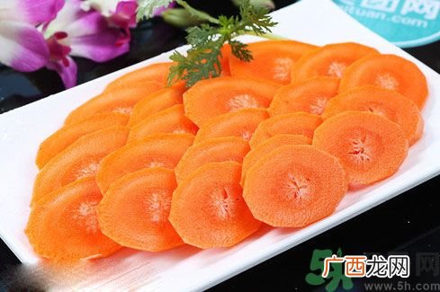 皮肤过敏怎么办？皮肤过敏吃什么？