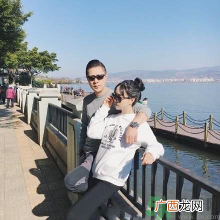 47岁老爸颜值逆天 47岁老爸保养怎么做的？