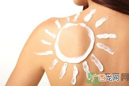 什么防晒霜效果好？怎么挑防晒霜？
