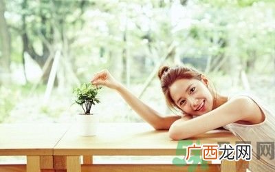 皮肤暗黄是缺水吗？肌肤补水怎么补？