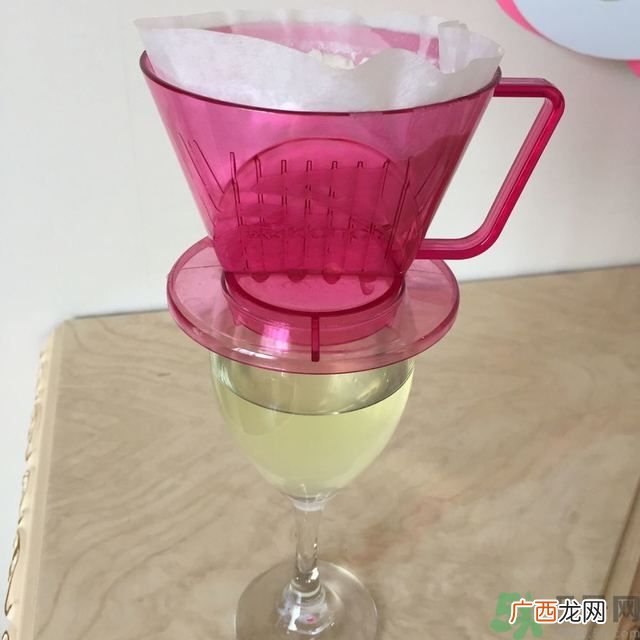 发现变美的方式?使用优格中的乳清美容法