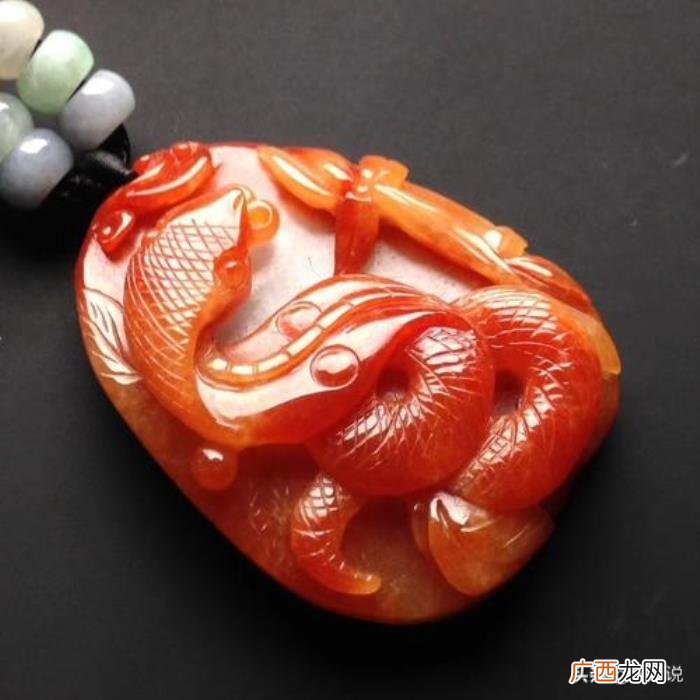 红翡的颜色，俗语说红翡绿翠紫为贵翡翠中的红翡您真的理解吗