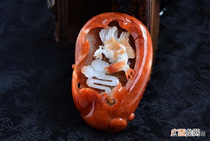 红翡的颜色，俗语说红翡绿翠紫为贵翡翠中的红翡您真的理解吗