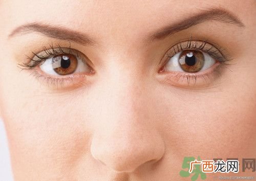 改善眼睛肿胀 对熊猫眼说拜