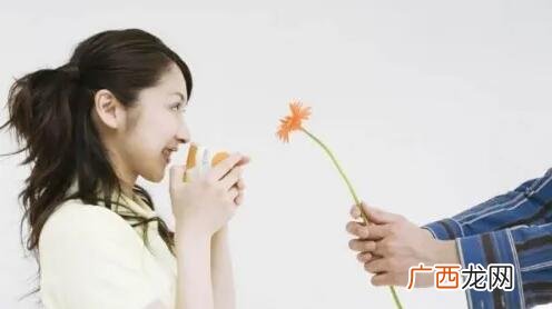 男生没钱怎么追女生？穷小子照样抱得美人归