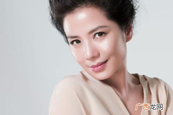 迎接新年到来 女性如何让皮肤容光焕发？