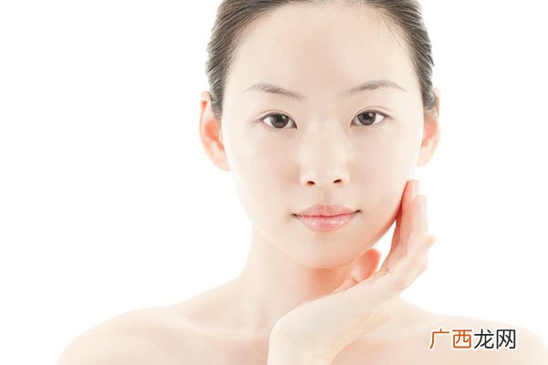 头皮松弛怎么办 碳酸水洗头脸更紧致