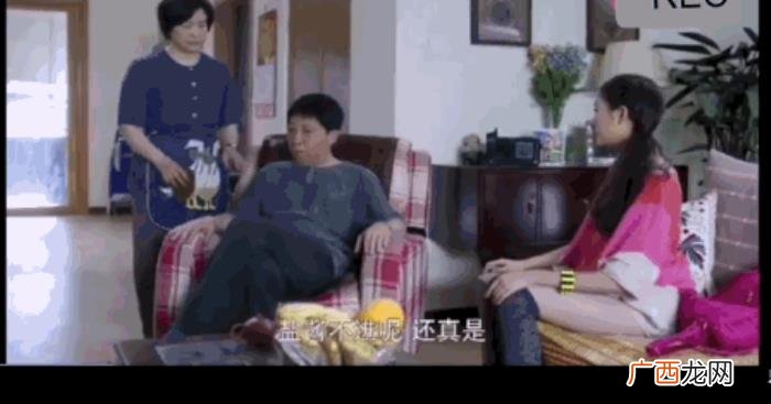 全是关晓彤，关晓彤发蹦迪视频被全网嘲仍硬刚不删
