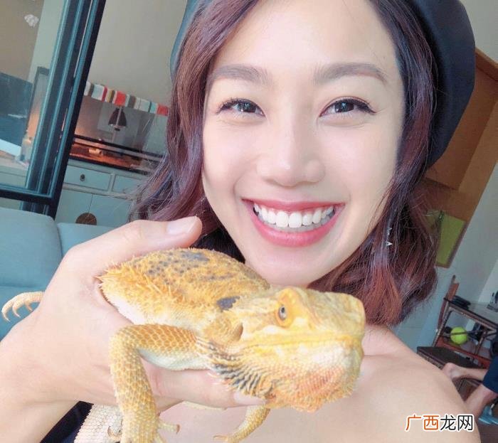 姜丽文男友，秦沛爱女姜丽文与未婚夫开启同居生活