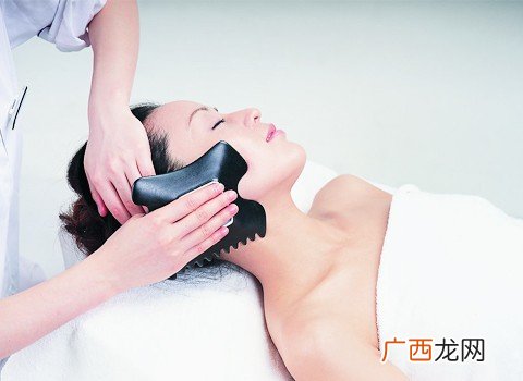 脸部刮痧的美容功效有哪些