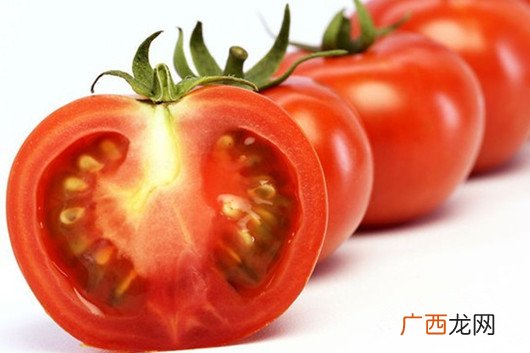 番茄敷脸有什么作用 正确方法是什么