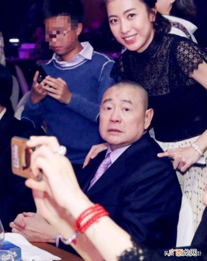 甘比刘銮雄，甘比接受专访调侃刘銮雄害羞又低调