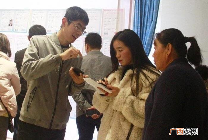 找单身相亲，聊城众多单身青年男女相亲会现场寻找心仪对象