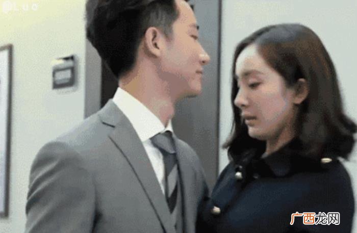 黄轩前女友,盘点35岁黄轩的3任前女友与蒋雯丽的绯闻故事