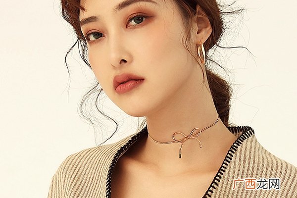 掌握秋季控油小秘诀 靓丽形象不见分