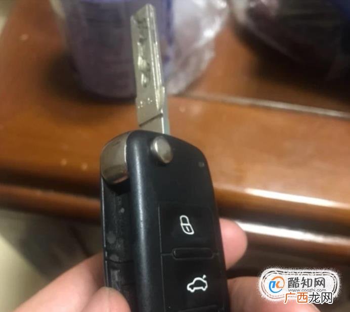 现代车钥匙怎么换电池
