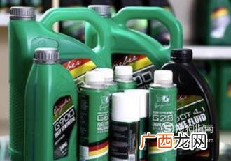 如何更换机油的具体操作步骤