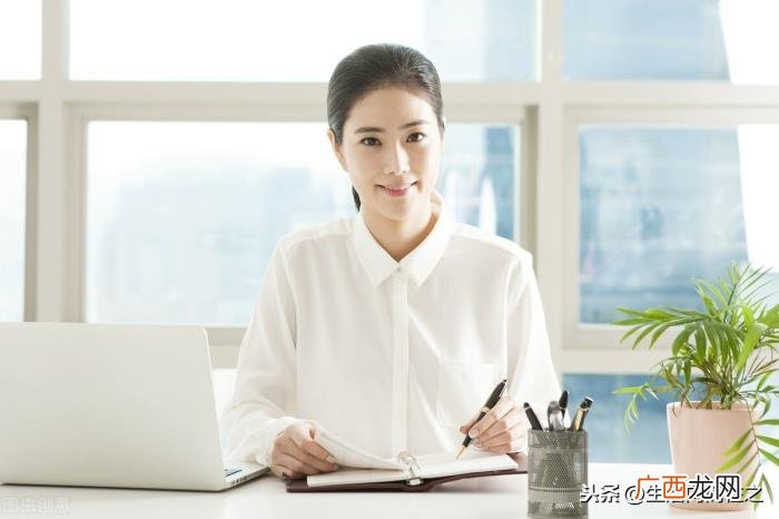 詹秋怡性格，性格内向的詹秋怡和当初的我们一样