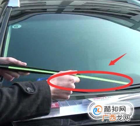 汽车雨刮器拆卸安装方式