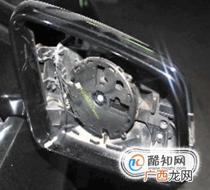 如何更换拆装汽车后视镜镜片